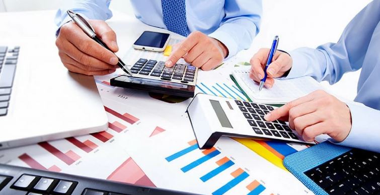 Quais são as principais diferenças entre Capital de Terceiros e Capital Próprio?